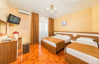 Гостиница Имера Витязево ST3P - Стандарт трехместный с видом на бассейн-3