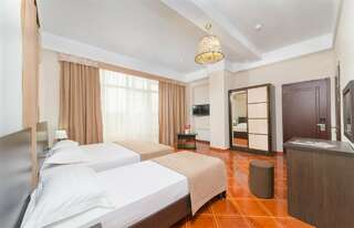 Гостиница Имера Витязево ST3P - Стандарт трехместный с видом на бассейн-1