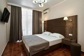 Гостиница Имера Витязево 2х комнатный комфорт с балконом и видом на бассейн-10